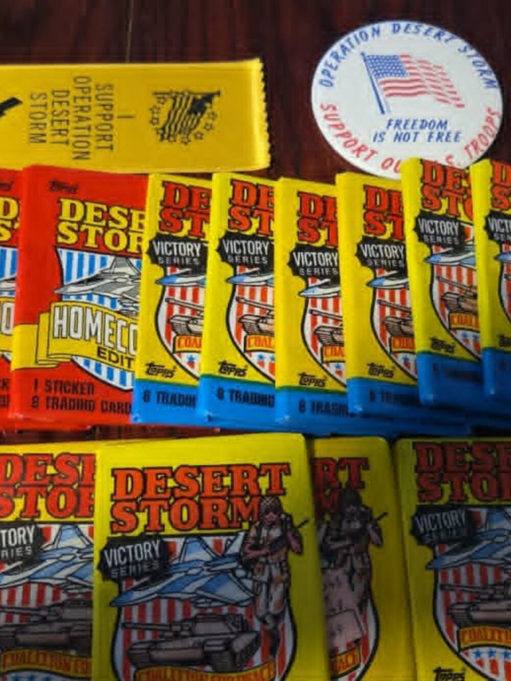 VTG 91 Topps Desert Storm Trading Card lot Victory Series Homecoming Ribbon PIN